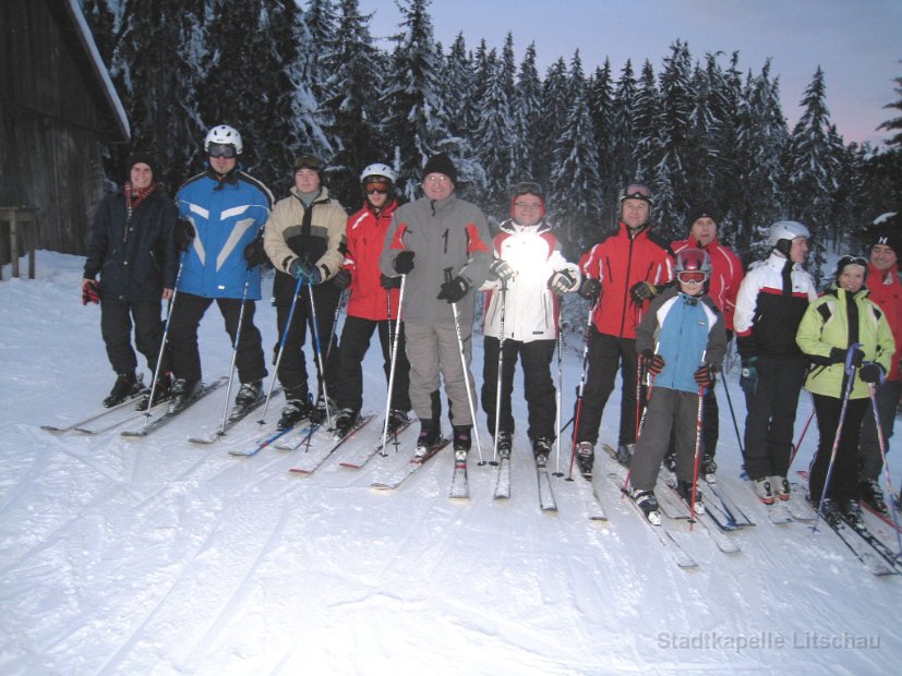 2010_01_30 Skifahren mit der Stadtkapelle (36)